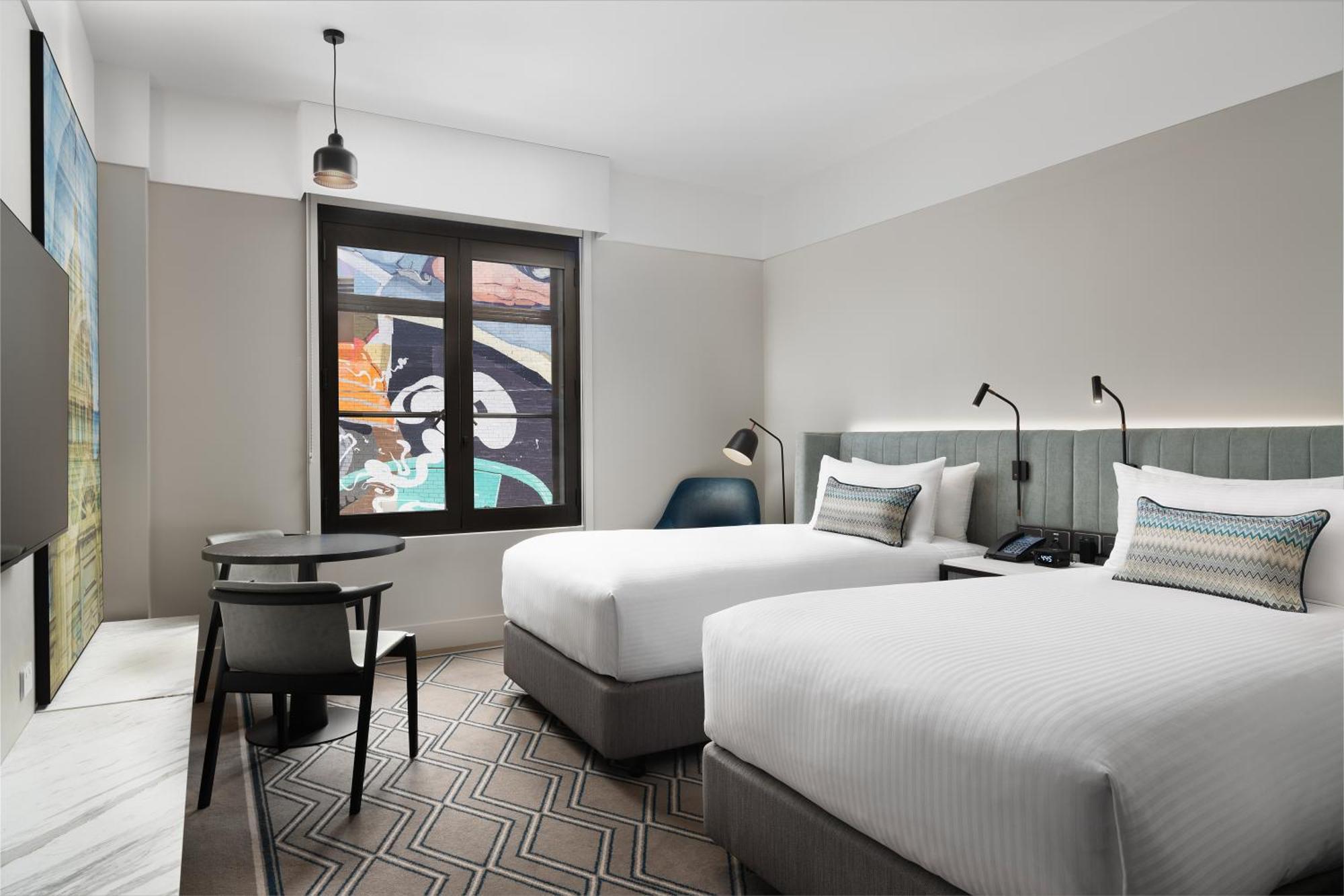 Hilton Melbourne Little Queen Street Exterior photo A guest room at the hotel